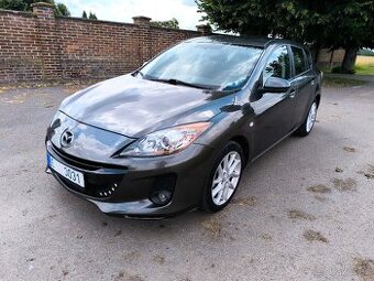 Mazda 3 , 1.6 77kw, r.v: 10/2012, 165000km, hezký stav.