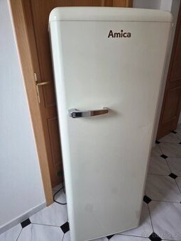 Retro chladnička Amica stáří 1,5 roku