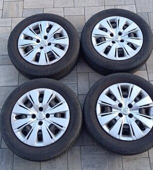 Letní pneu Bridgestone 175/65 R15 , sada kola Yaris III