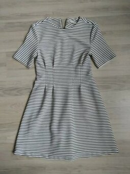 Černo-bílé elegantní šaty Sféra, vel. M – perfektní do práce