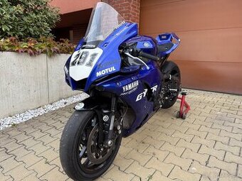 Yamaha R1 rn65
