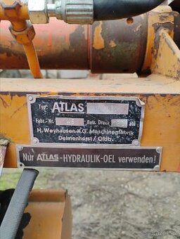 Nakladač za traktor Atlas
