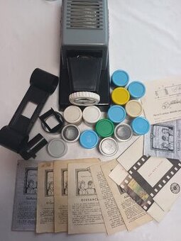RETRO DĚTSKÁ PROMÍTAČKA + 15 POHÁDEK Č.2