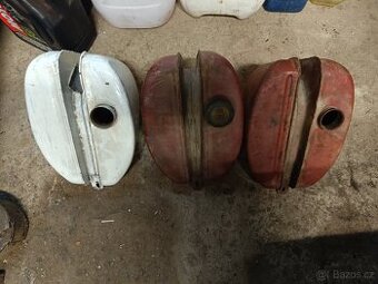 Nádrže jawa pionýr