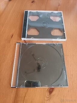 Prodám plastové krabičky na CD