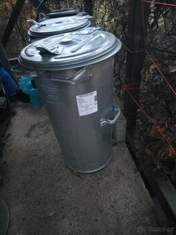 Zánovní plechová popelnice 2ks