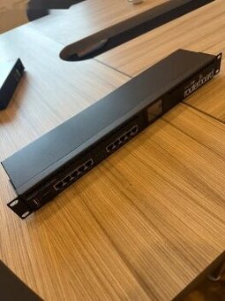 Mikrotik RB2011 UIAS-RM