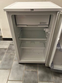 Prodam Lednicku s mrazakem Beko