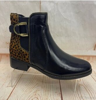 Kožené kotníkové boty Moda in Pelle