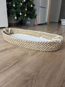 Přebalovací proutěný košík pro miminko