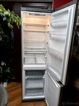 Lednička s mrazákem