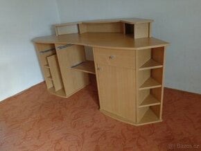 Počítačový stůl