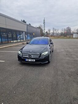 E220  W213