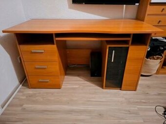 Psací stůl - velmi dobrý stav