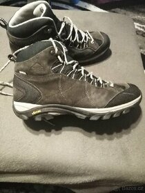 Zimní boty c. 42