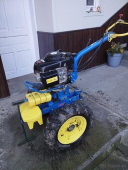 Prodám malotraktor Agzat s příslušenstvím
