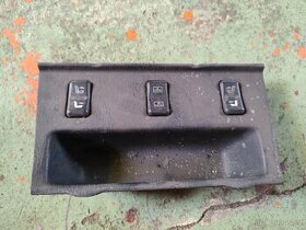 Mercedes W126 panel s vypinaci