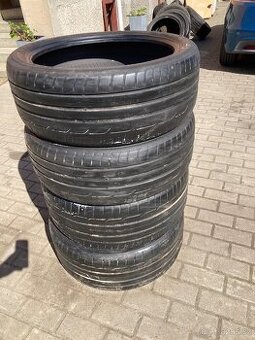 Letní pneu 225/40 R19