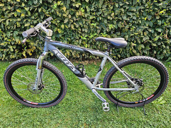 26" horské hliníkové kolo KELLYS, rám 17" hydraulika