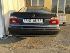 Prodám zadní nárazník BMW E 39 sedan