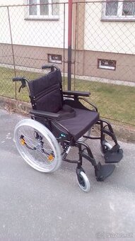 INVALIDNÍ VOZÍK 47cmZADNÍ BRZDY-lze zaslat PO ČR -
