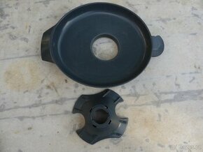 Thermomix 21 víko nádoby a spodek nádoby kus 250,- - 1