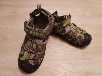 Dětské outdoorové sandály Umro 31