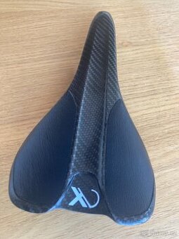 sedlo AX Lightness Leaf Plus 3K 140 - 1