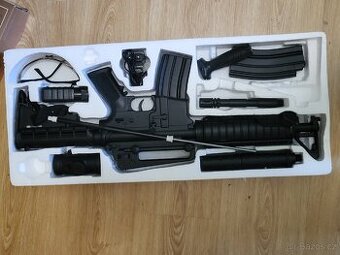 Airsoft puška AR15/M4A1 - 1