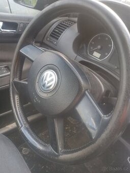 Vw polo 9n náhradní díly.