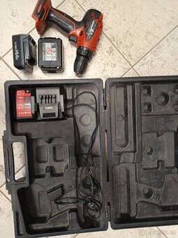 Prodám 2x baterii a 1x nabíječku na aku šroubovák Maktec