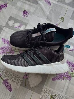 Adidas Questar flow vel. 39