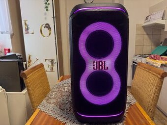 Prodám párty reproduktor JBL Partybox Stage320 v ještě 18 mě