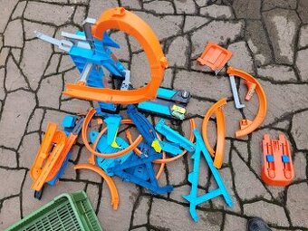 Hot wheels draha, nakladak...