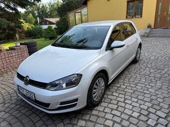 Volkswagen Golf 7 12TSI 63kw -