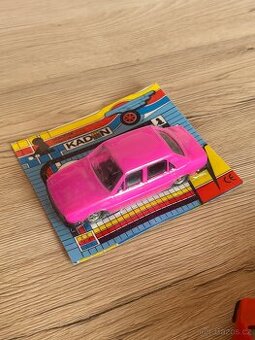 Kaden Škoda 120LS 1:43 tmavě růžová - rarita