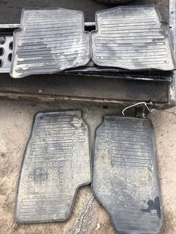 Fabie 1 1.4mpi alternátor ,cívky , koberce gumové , servo