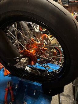Supermoto kola