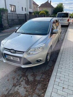 Ford Focus kombi, mk3, 1.6 ti-vct, 77kw, 2012, benzin