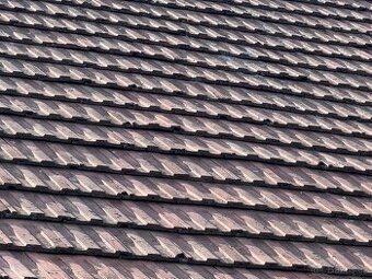 Použité tašky (střešní krytina), cca 150 m2