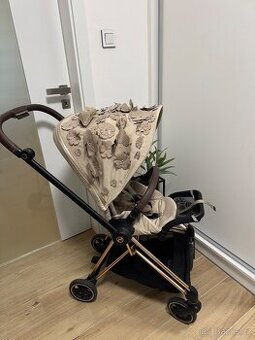 Cybex Mios Beige Flowers Platinum
