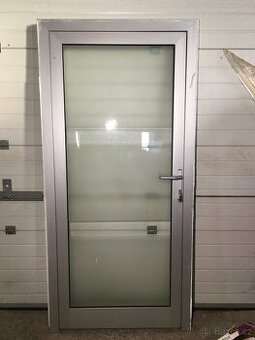 Prodám prosklene hliníkové dveře