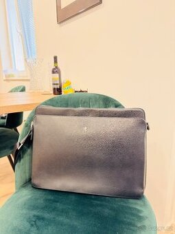 KOŽENÁ TAŠKA na notebook s přední kapsou, zn. Blažek