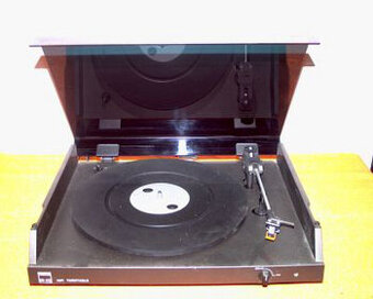 Gramofon Hi-fi chassi Tesla NC 470