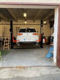 Dvousloupový zvedák 4t