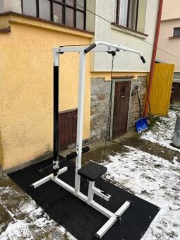 Posilovací stroj - věž - 1