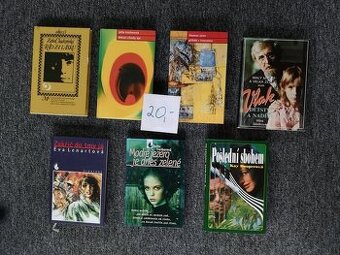 různé knihy pro ženy a dívky