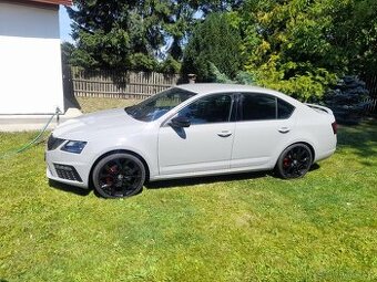 Škoda Octavia 3 RS,2.0 tdi, koupeno nové v ČR.