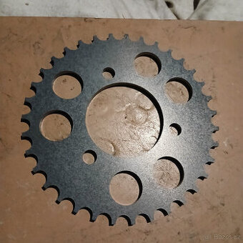 Stadion S23 nový talíř rozety