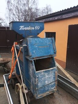 Kamenný šrotovník